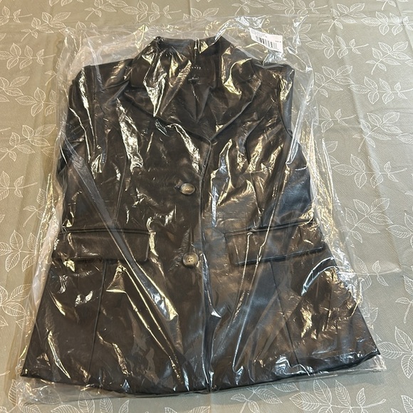 Ladies Sanctuary Vegan Leather Coat. - Picture 6 of 8